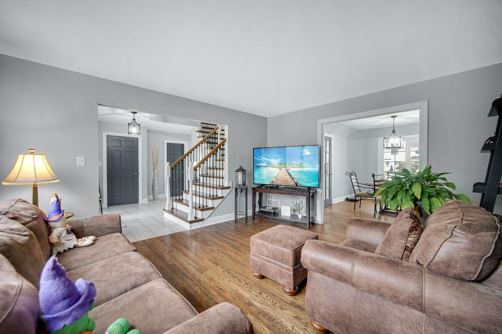 1517 Knighthood Drive photo 4