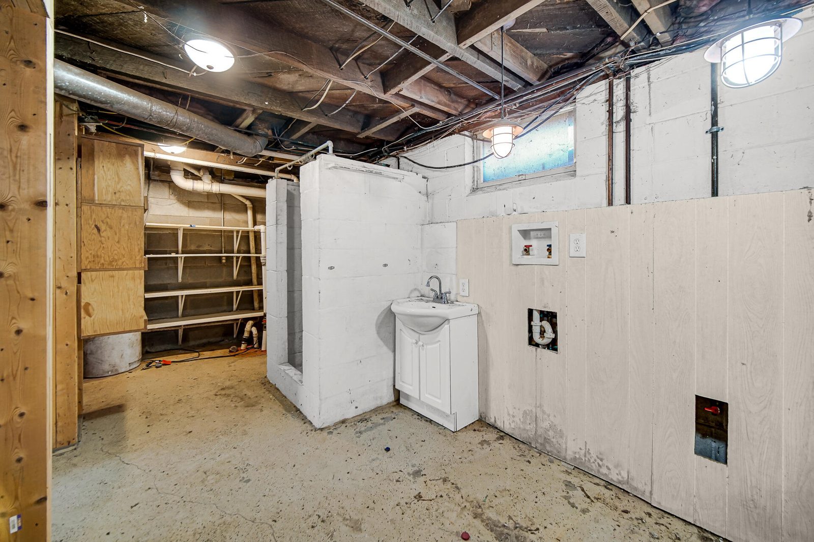 231 E 1200 photo 17