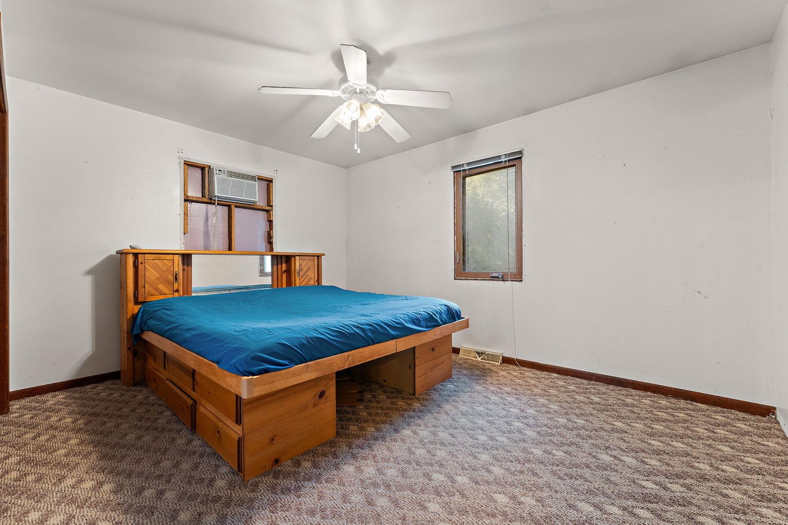 938 N 400 photo 14