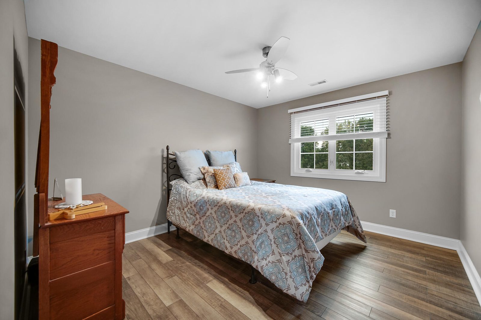 1517 Knighthood Drive photo 14