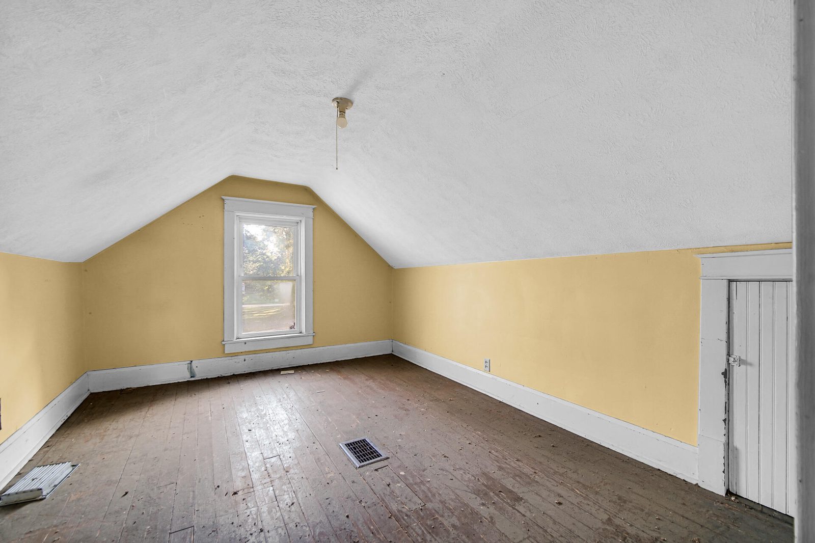 231 E 1200 photo 9