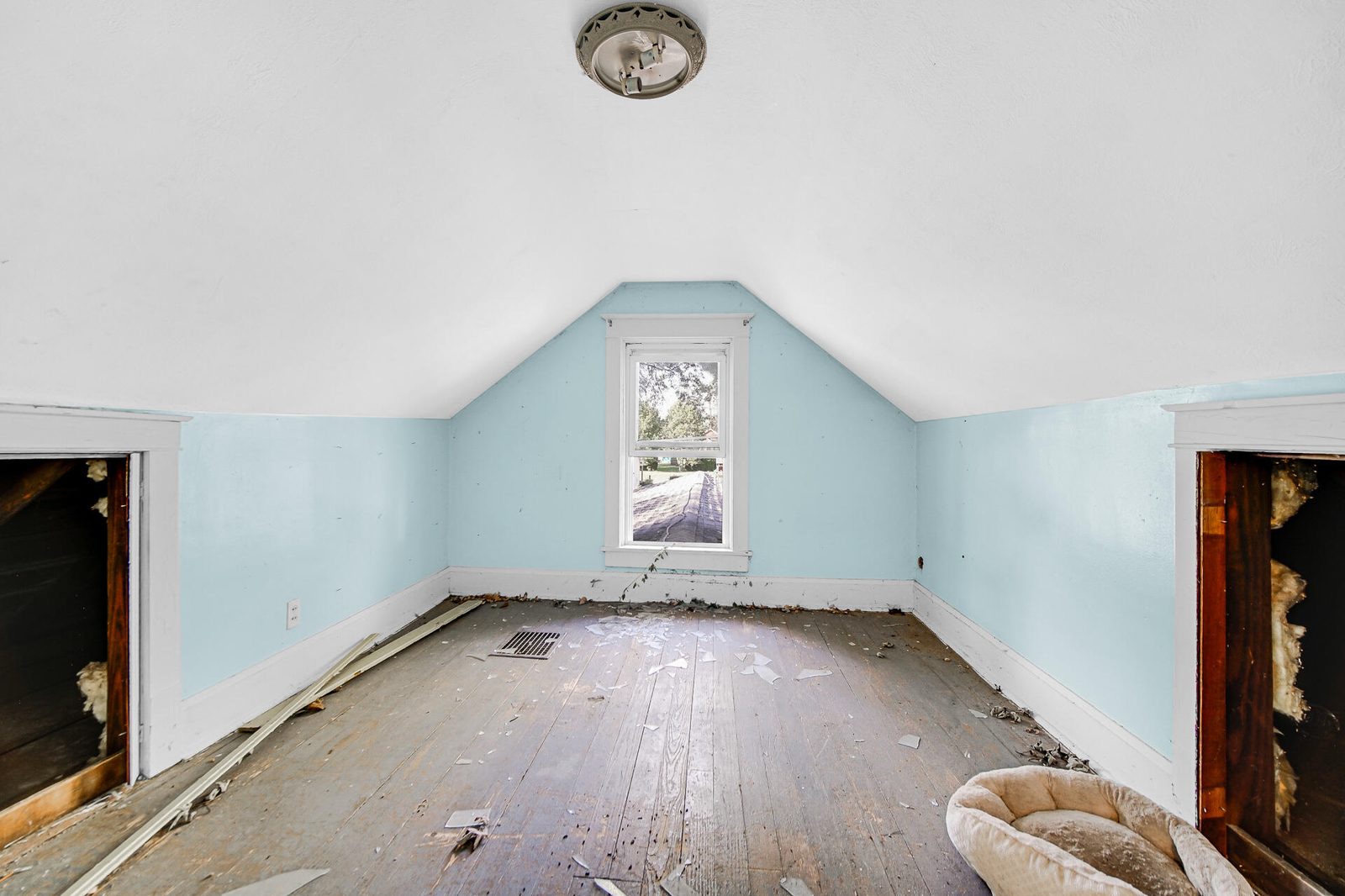231 E 1200 photo 10