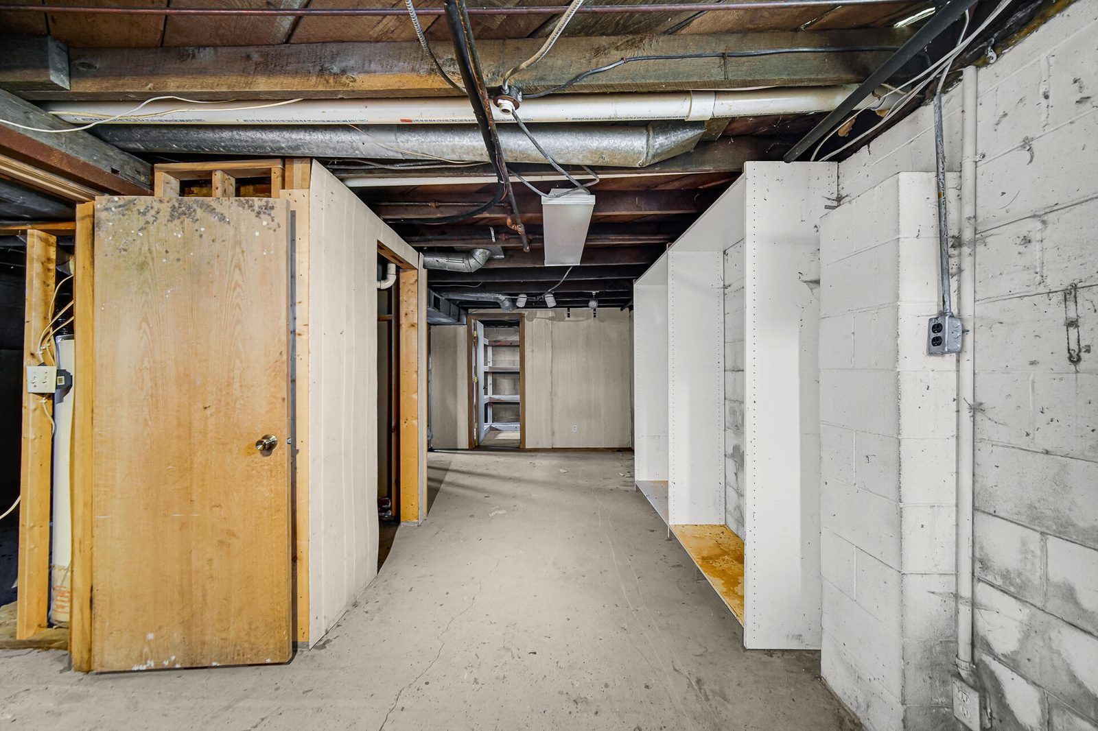 231 E 1200 photo 15