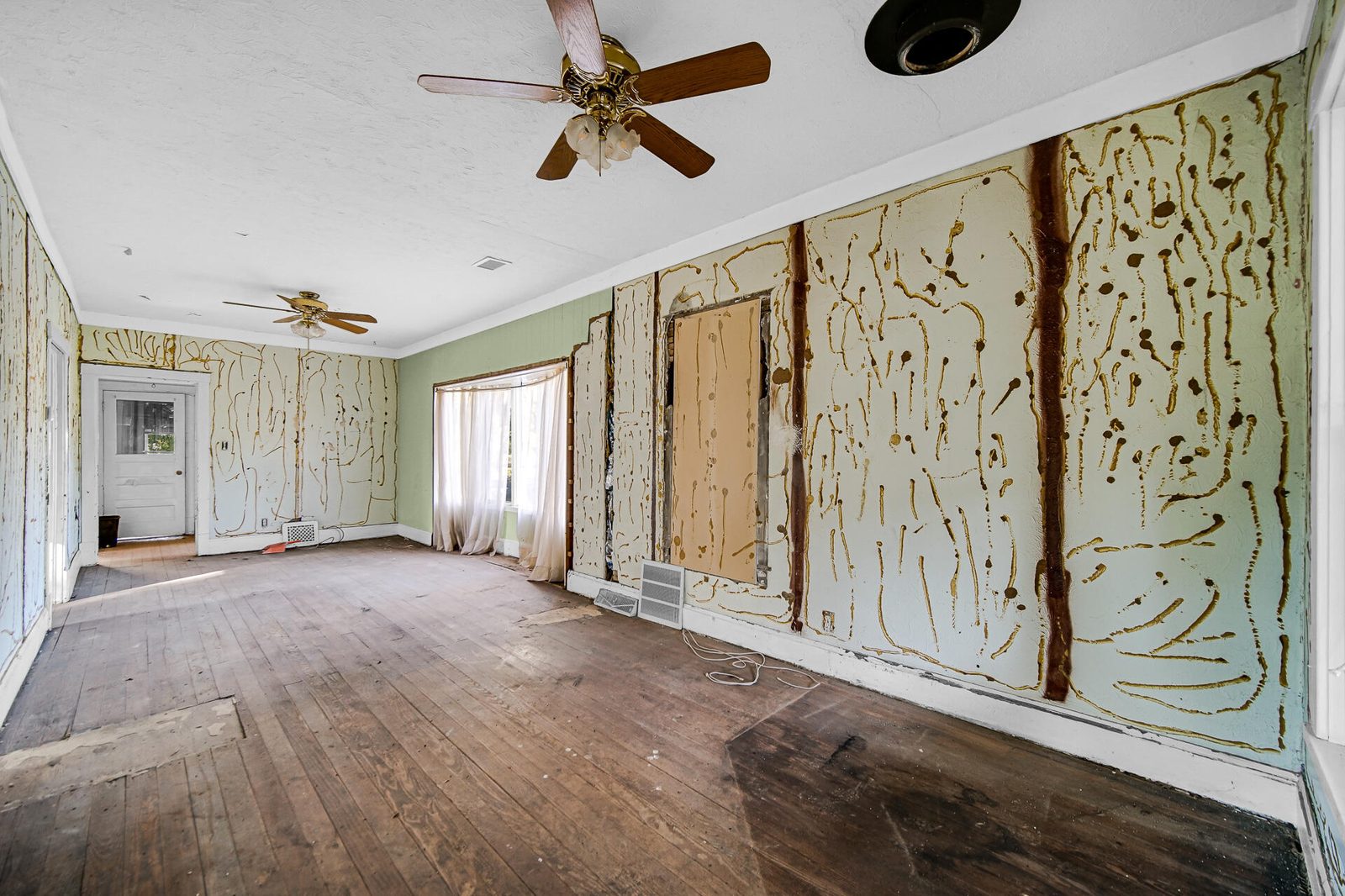 231 E 1200 photo 5