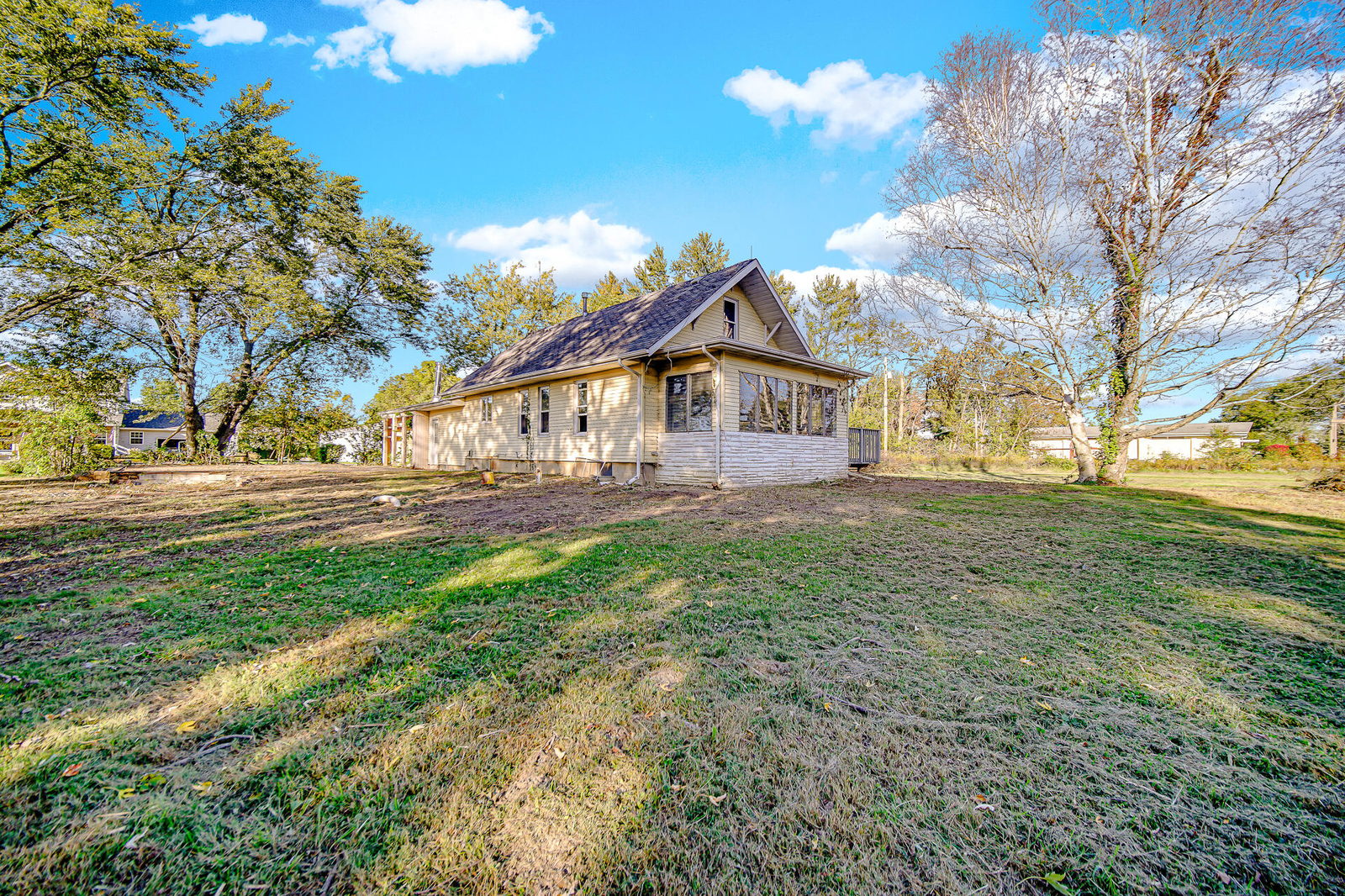 231 E 1200 photo 21