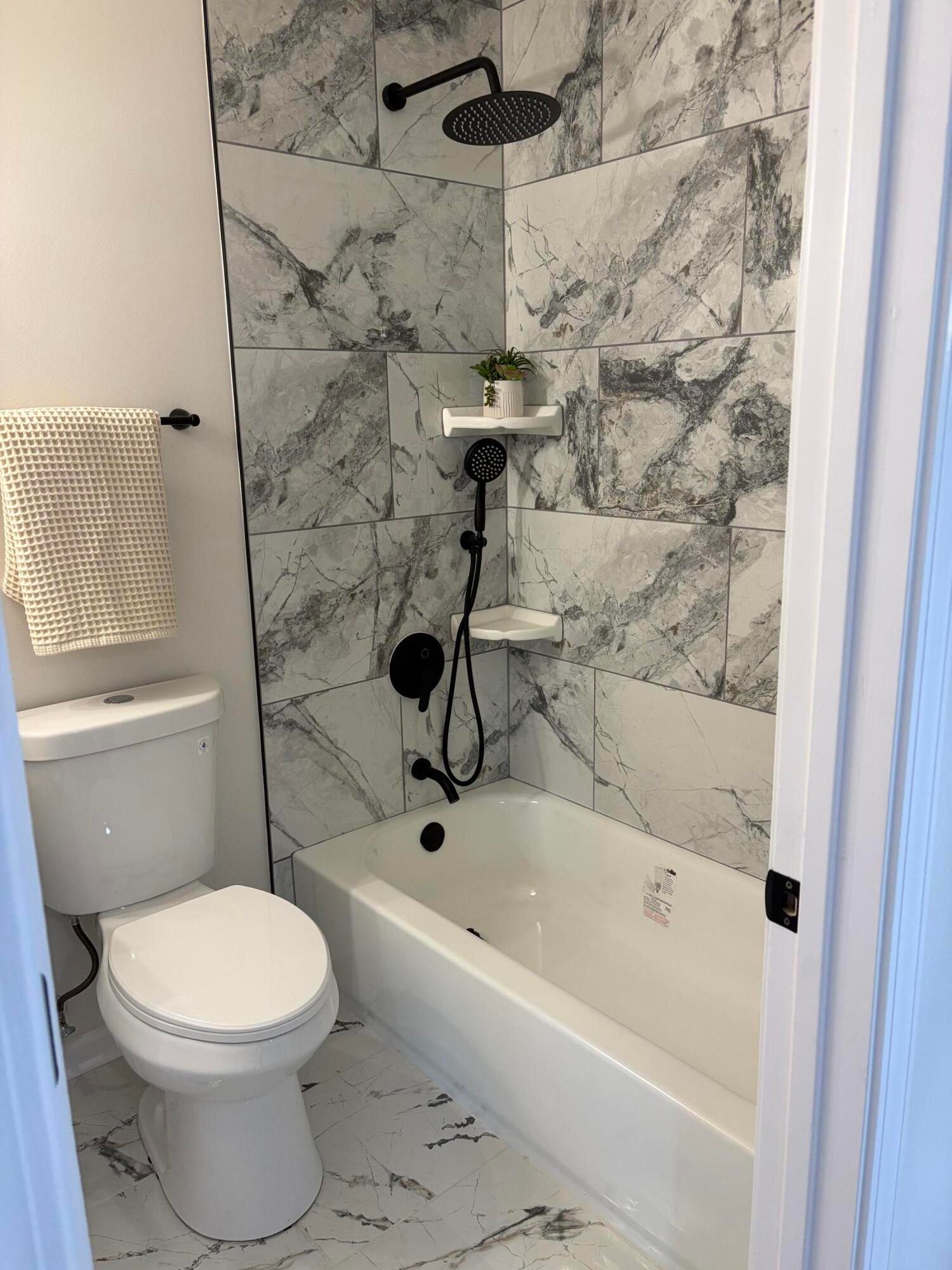 4401 Washington Street photo 12